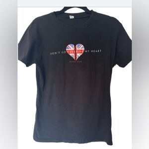 Elton John Graphic Tee Don’t Go Breaking My Heart  Band Tee Black Short Sleeve